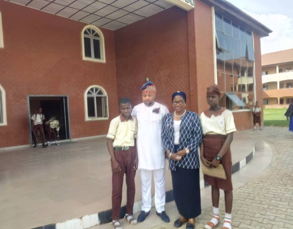 Osun Assembly member, Olatunji adopts best students in UMTE From Osun